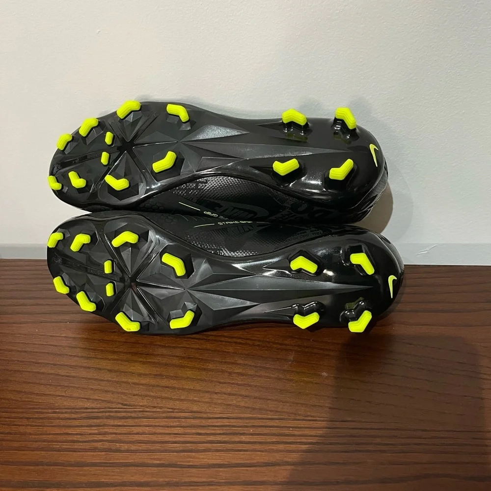 Nike Phantom Venom Pro FG Football Soccer Cleats
